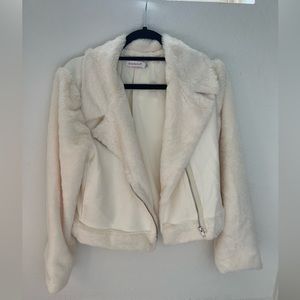 Shoedazzle cream faux fur jacket